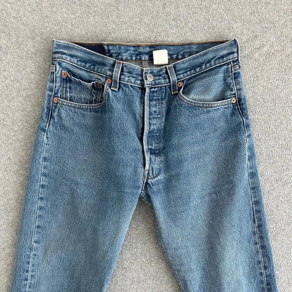 Vintage Levis 501xx Jeans Mens 33x34 Blue Straight Leg Button Fly Made in Mexico